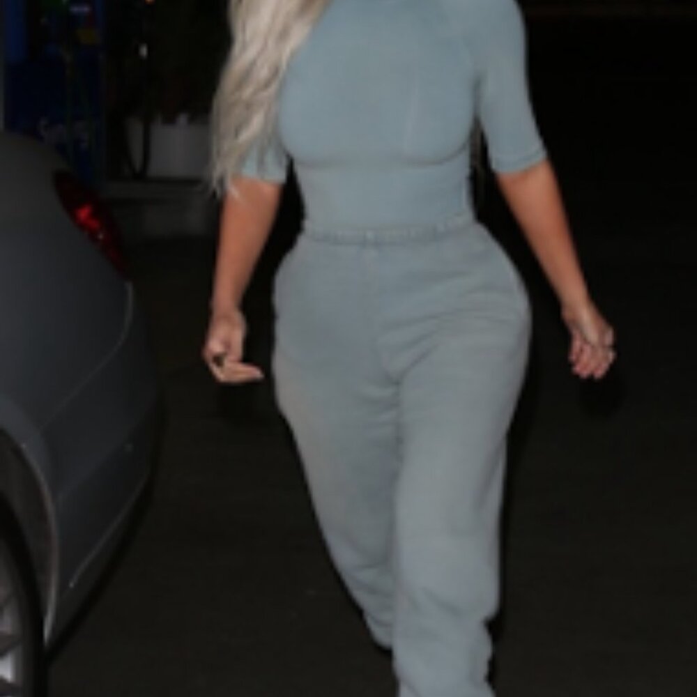ISO ***  Yeezy Season 6 Glacier colorway